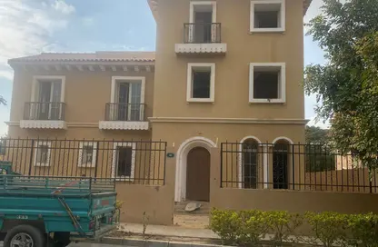Villa - 6 Bedrooms - 6 Bathrooms for sale in Hyde Park - 5th Settlement Compounds - The 5th Settlement - New Cairo City - Cairo