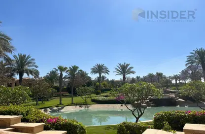 فيلا - 5 غرف نوم - 4 حمامات للبيع في سيزونز ريزيدنس - امتداد المستثمرين الشمالية - مدينة القاهرة الجديدة - القاهرة