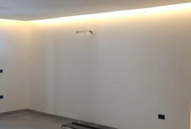 8220105 - Property Image 3