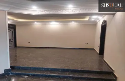 Villa - 7+ Bedrooms - 7+ Bathrooms for rent in El Yasmeen 3 - El Yasmeen - New Cairo City - Cairo