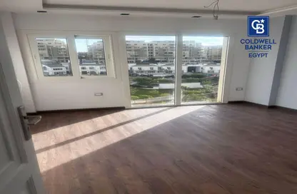 Apartment - 3 Bedrooms - 2 Bathrooms for sale in Mountain View iCity - 5th Settlement Compounds - The 5th Settlement - New Cairo City - Cairo