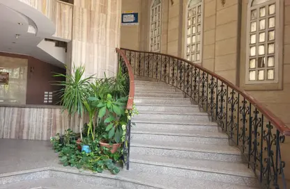Apartment - 4 Bedrooms - 2 Bathrooms for sale in Moez Al Dawla St. - 6th Zone - Nasr City - Cairo