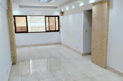 Apartment - 3 Bedrooms - 2 Bathrooms for rent in Ahmed Fakhry St. - 6th Zone - Nasr City - Cairo