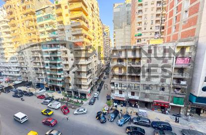 شقة - 3 غرف نوم - 2 حمامات للبيع في شارع محمود العيسوي - ميامي - حي اول المنتزة - الاسكندرية