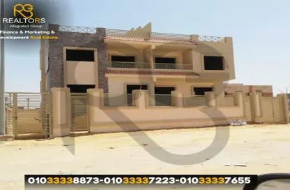منزل مزدوج - 7 غرف نوم للبيع في شارع عتمان - الحي التاسع - الشيخ زايد - الجيزة