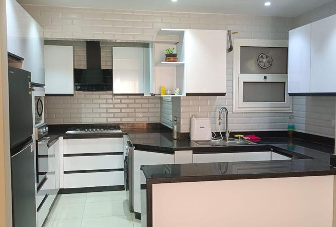 8368016 - Property Image 2