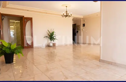 Apartment - 2 Bedrooms - 2 Bathrooms for sale in Al Sayeda Sakina Bint Al Hussein St. - Kafr Abdo - Roushdy - Hay Sharq - Alexandria