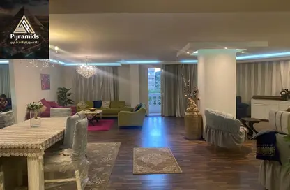 شقة - 3 غرف نوم - 3 حمامات للايجار في شارع مكه - الدقي - الجيزة