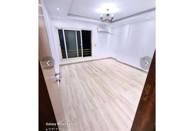 8271897 - Property Image 3