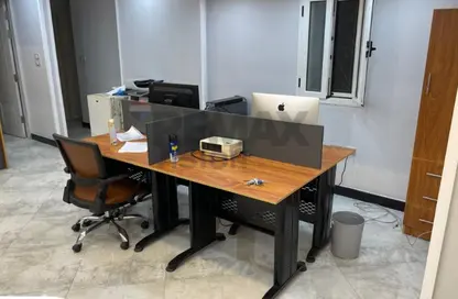 شقة - 2 غرف نوم - 1 حمام للبيع في شارع مصطفي صادق الرافعي - فلمنج - حي شرق - الاسكندرية