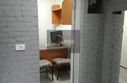 محل تجاري - استوديو - 1 حمام للايجار في شارع جاد الحق - شيراتون المطار - النزهة - القاهرة