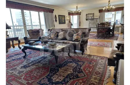 شقة - 3 غرف نوم - 2 حمامات للبيع في شارع محمد فريد - ميدان الحجاز - النزهة - القاهرة