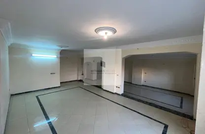 Apartment - 3 Bedrooms - 2 Bathrooms for sale in Street 7 - 3rd District - 6 October City - Giza