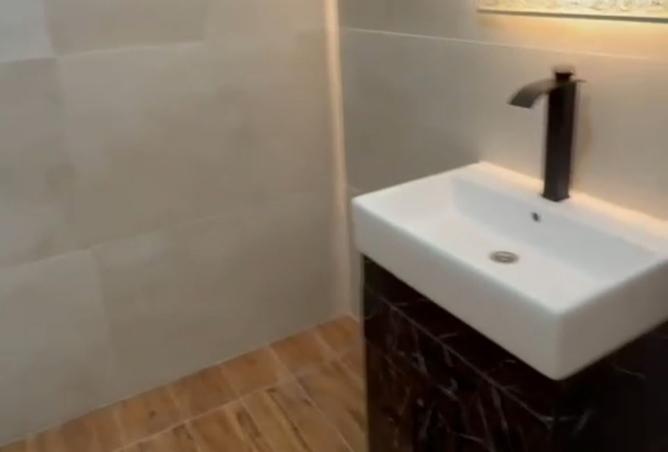 8242925 - Property Image 3