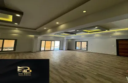Apartment - 3 Bedrooms - 2 Bathrooms for sale in New Cairo City - Cairo
