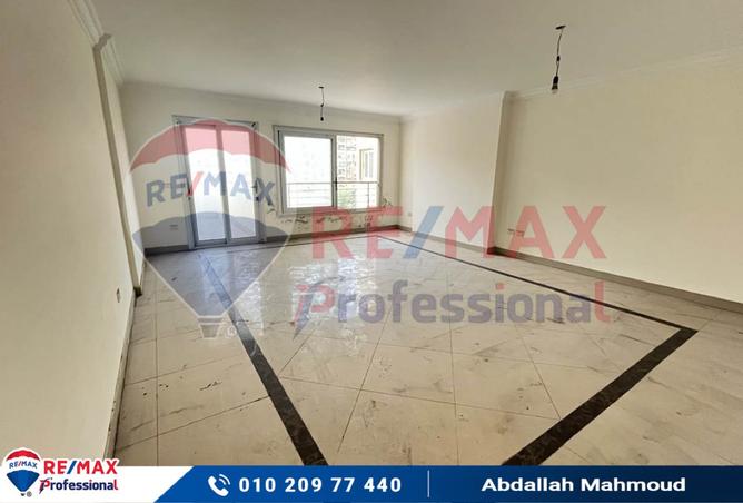 8253704 - Property Image 2