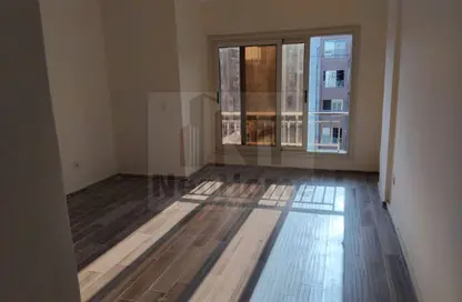 شقة - 3 غرف نوم - 3 حمامات للايجار في مدينة وصال - كمبوندات الشروق - مدينة الشروق - القاهرة