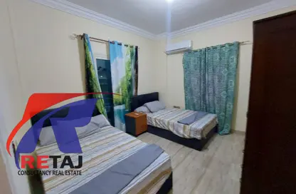 شقة - 3 غرف نوم - 2 حمامات للايجار في شارع دكتور ياسين عبد الغفار - المنطقة ج - حى جنوب الاكايمية - مدينة القاهرة الجديدة - القاهرة