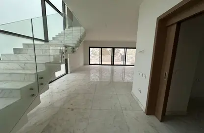 فيلا - 4 غرف نوم - 3 حمامات للبيع في كمبوند البروج - كمبوندات الشروق - مدينة الشروق - القاهرة