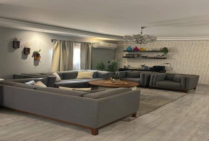 8235008 - Property Image 3