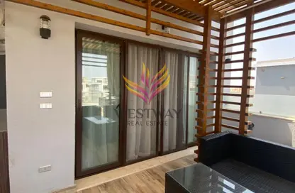 سطح - 1 حمام للايجار في 16 وان - كمبوندات الشيخ زايد - الشيخ زايد - الجيزة