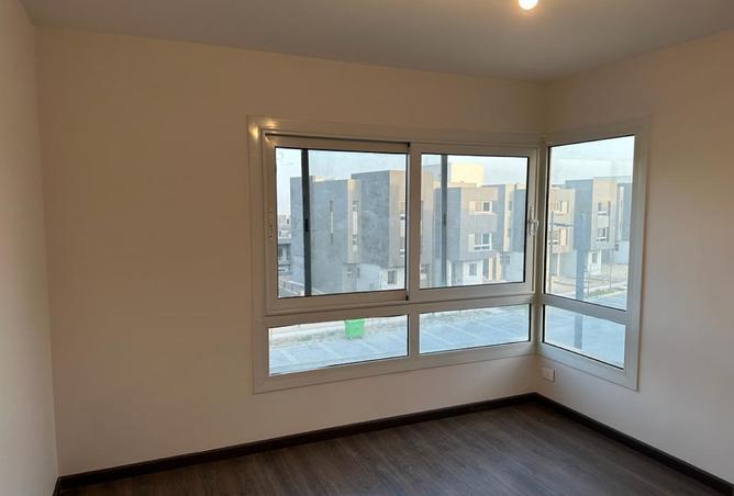 8381680 - Property Image 3