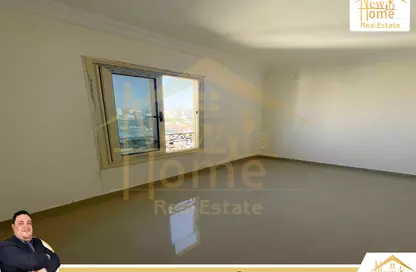 Apartment - 3 Bedrooms - 2 Bathrooms for sale in Sporting - Hay Sharq - Alexandria