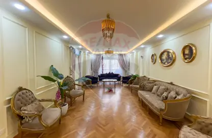 Apartment - 3 Bedrooms - 2 Bathrooms for rent in Kamal Eldin Salah St. - Smouha - Hay Sharq - Alexandria