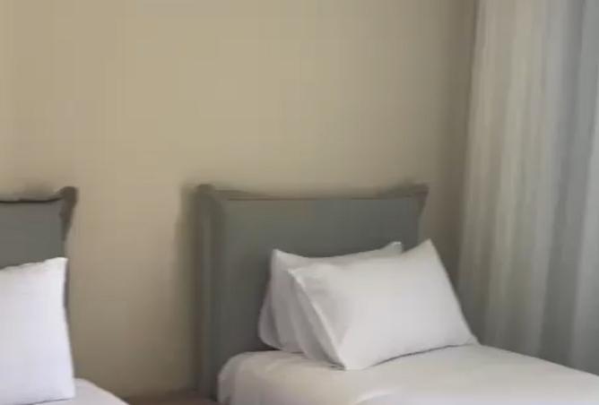 7999106 - Property Image 3