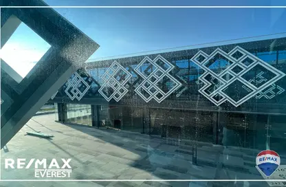 Clinic - Studio - 1 Bathroom for rent in West Mark - 26th of July Corridor - 6 October City - Giza