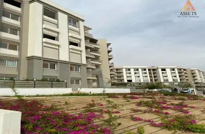 Apartment - 3 Bedrooms - 3 Bathrooms for sale in Hyde Park - New Cairo City - Cairo