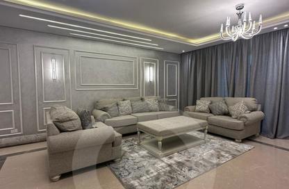 شقة - 3 غرف نوم - 3 حمامات للايجار في 6 ويست - بيفرلي هيلز - كمبوندات الشيخ زايد - الشيخ زايد - الجيزة