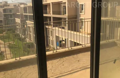 Apartment - 3 Bedrooms - 3 Bathrooms for sale in October Plaza - 6 October Compounds - 6 October City - Giza