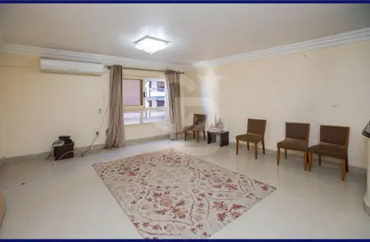 Apartment - 2 Bedrooms - 2 Bathrooms for sale in Khaled Ibn Al Waleed No. 1 St. - El Asafra Qebli - Asafra - Hay Than El Montazah - Alexandria