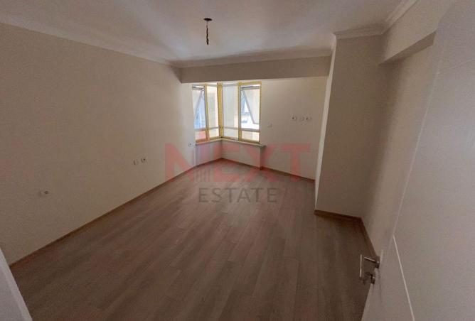 8050072 - Property Image 2