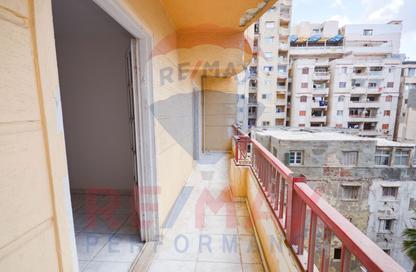 Apartment - 2 Bedrooms - 1 Bathroom for sale in Port Said St. - Sporting - Hay Sharq - Alexandria