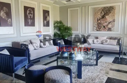 Apartment - 3 Bedrooms - 3 Bathrooms for sale in The Courtyards - Sheikh Zayed Compounds - Sheikh Zayed City - Giza