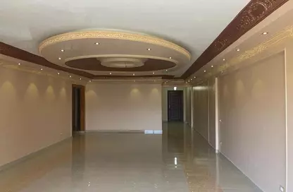 Apartment - 3 Bedrooms - 2 Bathrooms for sale in El Narges Buildings - Al Narges - New Cairo City - Cairo