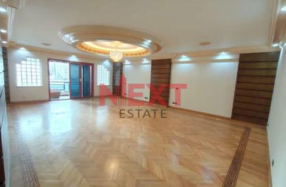 Apartment - 3 Bedrooms - 2 Bathrooms for sale in Al Ekbal St. - Laurent - Hay Sharq - Alexandria