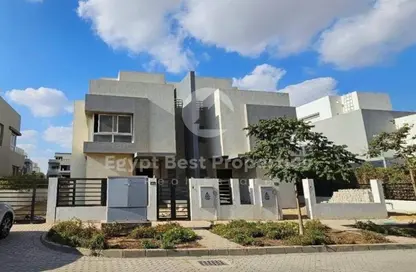 Townhouse - 3 Bedrooms - 4 Bathrooms for sale in Hyde Park - New Cairo City - Cairo