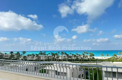 Chalet - 2 Bedrooms - 3 Bathrooms for sale in La Vista Bay - La Vista - Qesm Ad Dabaah - North Coast