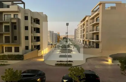 Apartment - 3 Bedrooms - 2 Bathrooms for sale in Villa Square - Fifth Square - The 5th Settlement - New Cairo City - Cairo
