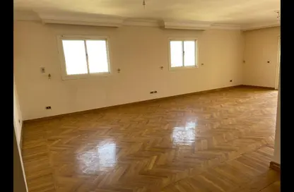 Apartment - 3 Bedrooms - 2 Bathrooms for rent in Zayed 2000 - 4th District - Sheikh Zayed City - Giza