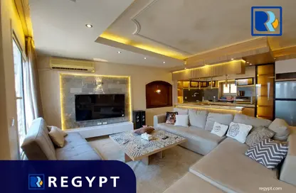 Apartment - 3 Bedrooms - 2 Bathrooms for rent in Ismail Mohamed St. - Zamalek - Cairo
