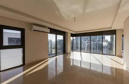 Apartment - 2 Bedrooms - 2 Bathrooms for sale in Park Side Residence - Zed Towers - Sheikh Zayed Compounds - Sheikh Zayed City - Giza