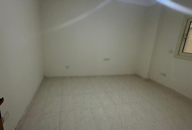 8377309 - Property Image 3