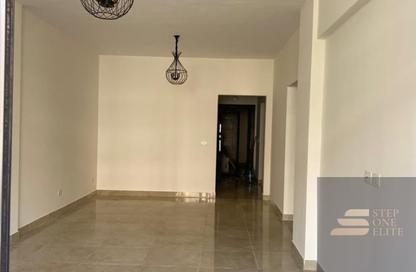 شقة - 3 غرف نوم - 2 حمامات للبيع في مون ريزيدنس - فيفث سكوير - التجمع الخامس - مدينة القاهرة الجديدة - القاهرة