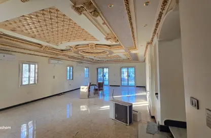 Villa - 5 Bedrooms - 5 Bathrooms for rent in Madinaty - Cairo