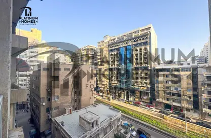 شقة - 3 غرف نوم - 2 حمامات للبيع في لوران - حي شرق - الاسكندرية