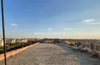 Retail - Studio for rent in La Nuova Vista - North Investors Area - New Cairo City - Cairo